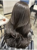 レイヤーカットと相性抜群ダークグレージュ
