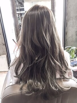 サロンドミルク 原宿(salon de MiLK) シースルーハイライト×ミルクグレージュ