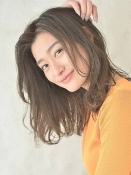 ケーツー心斎橋 クイーンズガーデン バイ ケーツー(K two QUEEN'S GARDEN by K two) かき上げ無造作カールセミディ/心斎橋&なんば