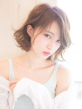 ベージュ ミズホ(BEIGE MIZUHO) ニュアンシーロブで愛されヘア