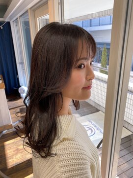 ピース トウキョウ(PEACE TOKYO) 流行りの顔周り外ハネスタイル