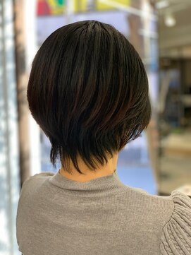 カーサ バイ ハミュウ たまプラーザ(CASA by Humium) 20代30代40代◎大人可愛い丸み小顔レイヤーショート