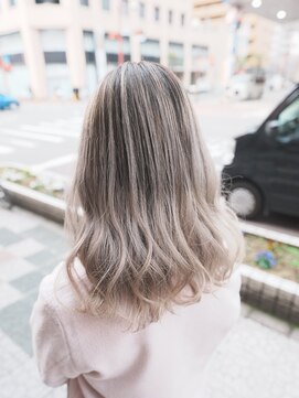 ボアップ 松山店(boappu) #バレイヤージュ#グラデーション#ホワイト#シルバー