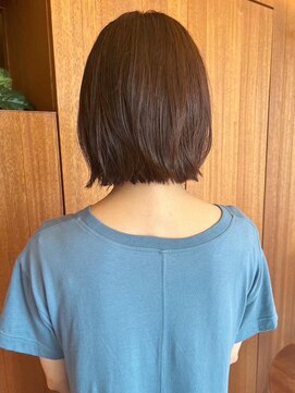 トップヘアー アヴェニュー 刈谷(TOPHAIR Avenue) 人気!パツっと切り揃えたボブスタイル。/アースカラー