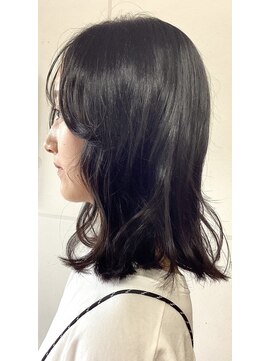 エヴァン(Evan) 伸ばしかけスタイルに外ハネカール★