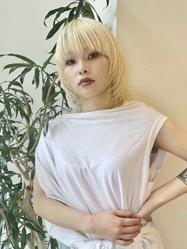 デコ(DECO) blond  layer bob