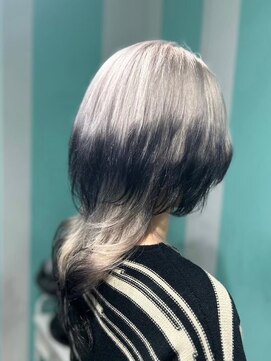 マティーナ ヘアー 池袋(Matina hair) 【デザインカラー×ホワイト×ブラック】20代30代40代50代