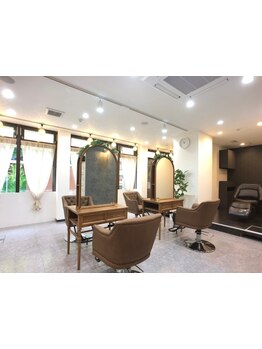 【伊丹】大人女性の為のプライベートサロン◇髪のお悩みが増える大人女性の味方≪perna≫