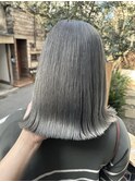 グレージュ/シルバーヘア