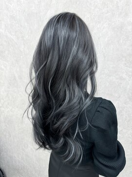 アルドーレフィエロ シンサイバシ(Ardore fiero shinsaibashi) コントラスト極ハイライト☆アッシュブラック