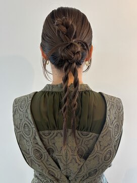 ミルヘアデザイン(mil hair design) アレンジ　艶髪　髪質改善　ヘアセット　編みおろし　顔まわり