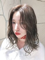 ラニ(Lani)&nbsp;☆レディース×無造作に輝く透け感シースルーミディ