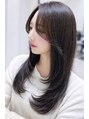ジーナ 千葉(Zina)&nbsp;顔周りレイヤー小顔に見える人気スタイル