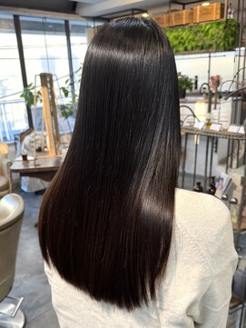 モワ 仙台(Mois) 大人女性の地毛風ツヤストレート