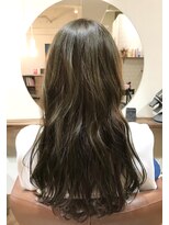 エルア(elua)&nbsp;インナーカラーロングウェーブ