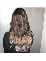 テテ(TETE) ベージュバレイヤージュ