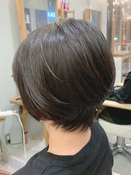 グラッシー センター北店(GLASSI) 大人かわいい★コンパクトショート★アッシュカラー★髪質改善