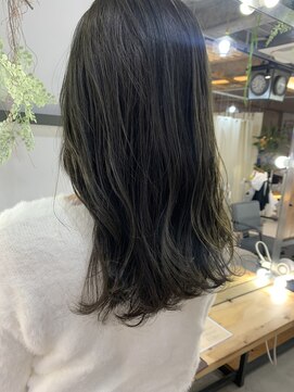 ザ ラボ アングゥ(The Labo ungu) オリーブアッシュ／ハイライトカラー／髪質改善