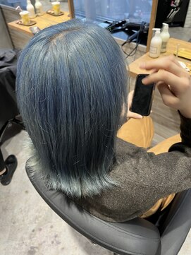 リーオオサカ(Lee Osaka) 水色カラー×東芽生