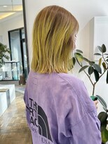 ヘアーアイスカルテット(HAIR ICI QUARTET)&nbsp;切りっぱなしロブ　イエローカラー ルーツカラー