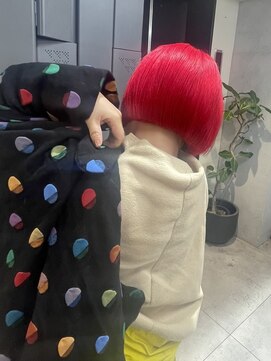 イリ 大阪(ili) 『高発色レッド/ボブ』