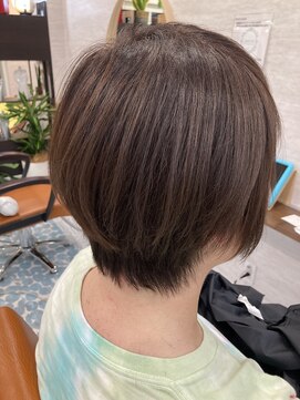 ムック 葛西(MUCCU) 地毛風縮毛矯正ショート