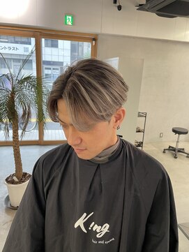 キング 高槻(K!ng) 波巻きツイストスパイラルパーマ/フェザーパーマ/眉毛/メンズ