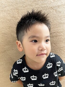 デザイニングヘアードゥ(designing hair Deux) キッズツーブロック刈り上げショート【キッズ/キッズカット】