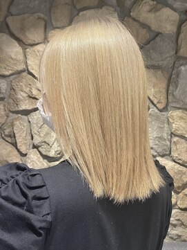 ラック 表参道(LUCK) ブロンド/ミディアムレイヤー/ミルクティーベージュ/表参道/原宿