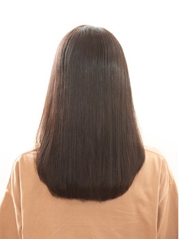 お客様一人ひとりの髪の状態やクセを把握し、原因に合わせた最適なスタイルをご提案♪