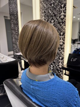 エアー 銀座タワー(AIR) 【藤岡】丸みとくびれで若見え大人ショート