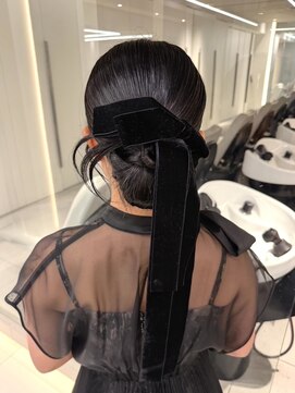 アールプラス 新宿(ar+) 【新宿駅/新宿三丁目/ヘアセット/カチモリヘア/お呼ばれヘア】