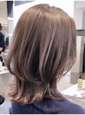 横浜西口白髪染めレイヤーボブウルフショートヘアッシュベージュ