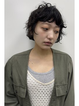 アンド(AND) くせ毛　ショートボブ　パーマ　ブルーブラック　代官山　恵比寿