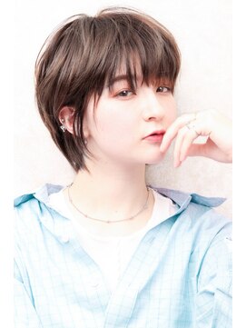 シトロン ブラン(CITRON blanc) 抜け感たっぷり耳掛けショートダークアッシュ