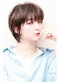 抜け感たっぷり耳掛けショートダークアッシュ