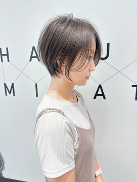 ハルキミナト ジャパン ヨコハマ(HARUKI MINATO japan YOKOHAMA) レイヤーくびれ美人ショート20代30代40代50代プラチナアッシュ