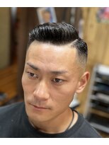 ピシャッとニ代目銀二郎&nbsp;ワイルド7/3パートミディアムスキンフェード