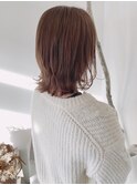 ピンクベージュ