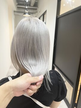 いろあそび 八王子 ホワイトシルバー