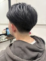 キューカンバー(CUCUMBER)&nbsp;テーパーフェード　かき上げスタイル　メンズ