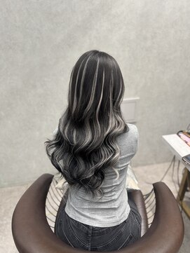 ロンド レア 天神大名店(Lond Le’a) ブリーチ×ダブルカラーで映える髪色に♪