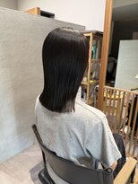 シスイ(sisui) パッツンミディアムスタイル