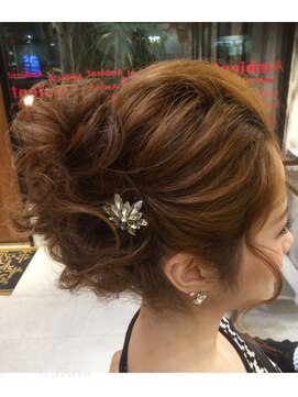 ヘアーワークス アンビエント(Hair works Ambient) ☆アンビ☆キレイめルーズアップ