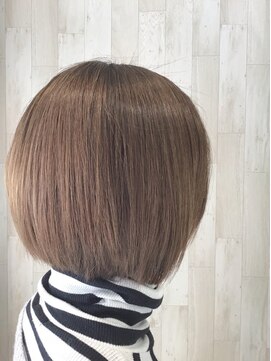 マニス(manis) 大人可愛い30代・40代・50代◎バイオレットブラウン×ミニボブ