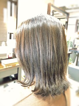 キャン 温品店(CAN) 【CAN】　大人女子のこなれた外ハネ×グレージュスタイル