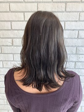 フルミー(fulme.) グレーアッシュ！透明感インナーブルーのオシャレ黄金スタイル☆