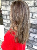 ラヴィエール(LAVIERE by R-EVOLUT)&nbsp;大人なハイライト　白髪ぼかし　ベージュカラー　店長　柿本