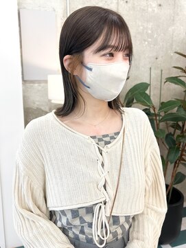 ノエ(noe) 切りっぱなしボブ×イヤリングカラー