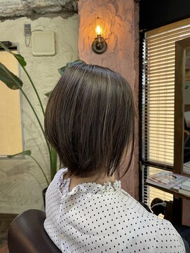 ロッソバイアルター 鎌取(ROSSO by aL-ter) 【黒髪/グレーベージュ/レイヤーロング】千葉香奈